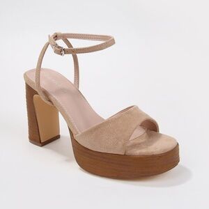 Berness Beige Giulietta Suede Ankle Strap Platform Heels 6.5